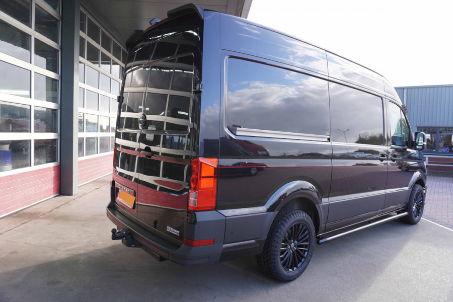 Volkswagen Crafter 30 2.0 TDI 140PK L3H3 Exclusive Automaat Hero Edition | Airco | Cruise | Navi | trekhaak  | Camera Volkswagen Crafter 30 2.0 TDI 140PK L3H3 Exclusive Automaat Hero Edition | Airco | Cruise | Navi | trekhaak  | Camera