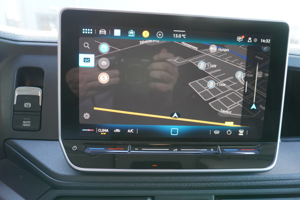 Volkswagen Crafter 30 2.0 TDI 140PK L3H3 Exclusive Automaat Hero Edition | Airco | Cruise | Navi | trekhaak  | Camera Volkswagen Crafter 30 2.0 TDI 140PK L3H3 Exclusive Automaat Hero Edition | Airco | Cruise | Navi | trekhaak  | Camera