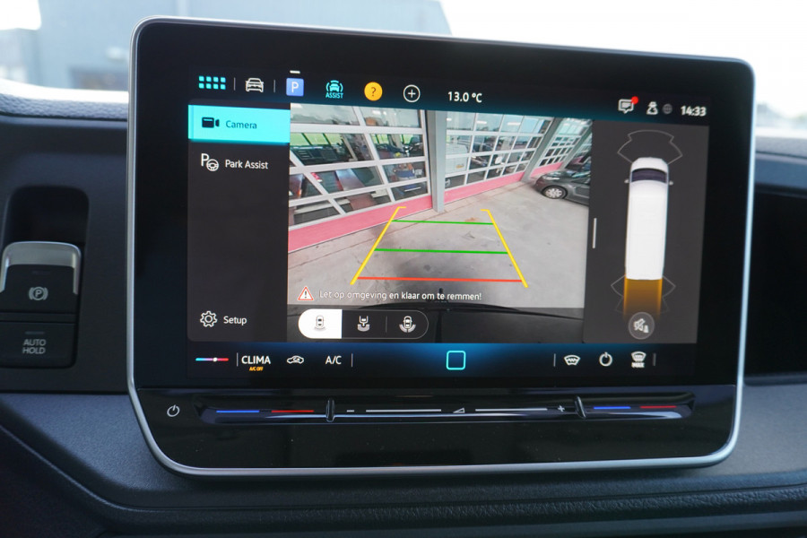 Volkswagen Crafter 30 2.0 TDI 140PK L3H3 Exclusive Automaat Hero Edition | Airco | Cruise | Navi | trekhaak  | Camera Volkswagen Crafter 30 2.0 TDI 140PK L3H3 Exclusive Automaat Hero Edition | Airco | Cruise | Navi | trekhaak  | Camera