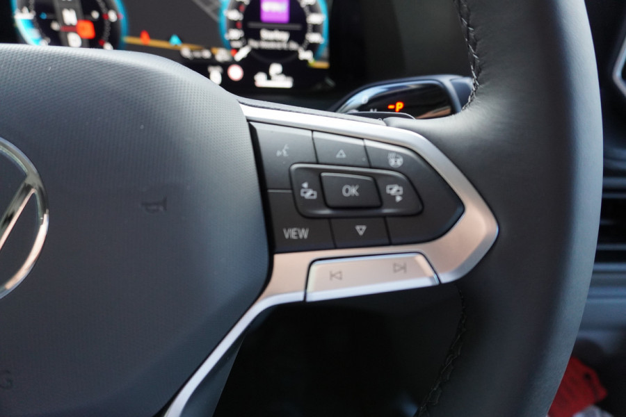 Volkswagen Crafter 30 2.0 TDI 140PK L3H3 Exclusive Automaat Hero Edition | Airco | Cruise | Navi | trekhaak  | Camera Volkswagen Crafter 30 2.0 TDI 140PK L3H3 Exclusive Automaat Hero Edition | Airco | Cruise | Navi | trekhaak  | Camera