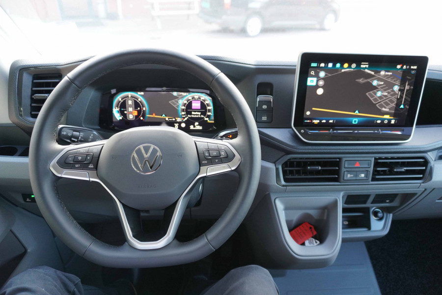 Volkswagen Crafter 30 2.0 TDI 140PK L3H3 Exclusive Automaat Hero Edition | Airco | Cruise | Navi | trekhaak  | Camera Volkswagen Crafter 30 2.0 TDI 140PK L3H3 Exclusive Automaat Hero Edition | Airco | Cruise | Navi | trekhaak  | Camera