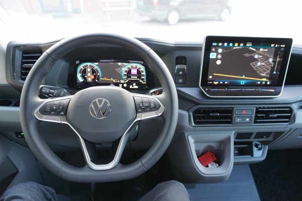 Volkswagen Crafter 30 2.0 TDI 140PK L3H3 Exclusive Automaat Hero Edition | Airco | Cruise | Navi | trekhaak  | Camera Volkswagen Crafter 30 2.0 TDI 140PK L3H3 Exclusive Automaat Hero Edition | Airco | Cruise | Navi | trekhaak  | Camera