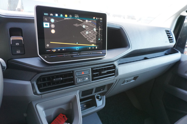 Volkswagen Crafter 30 2.0 TDI 140PK L3H3 Exclusive Automaat Hero Edition | Airco | Cruise | Navi | trekhaak  | Camera Volkswagen Crafter 30 2.0 TDI 140PK L3H3 Exclusive Automaat Hero Edition | Airco | Cruise | Navi | trekhaak  | Camera