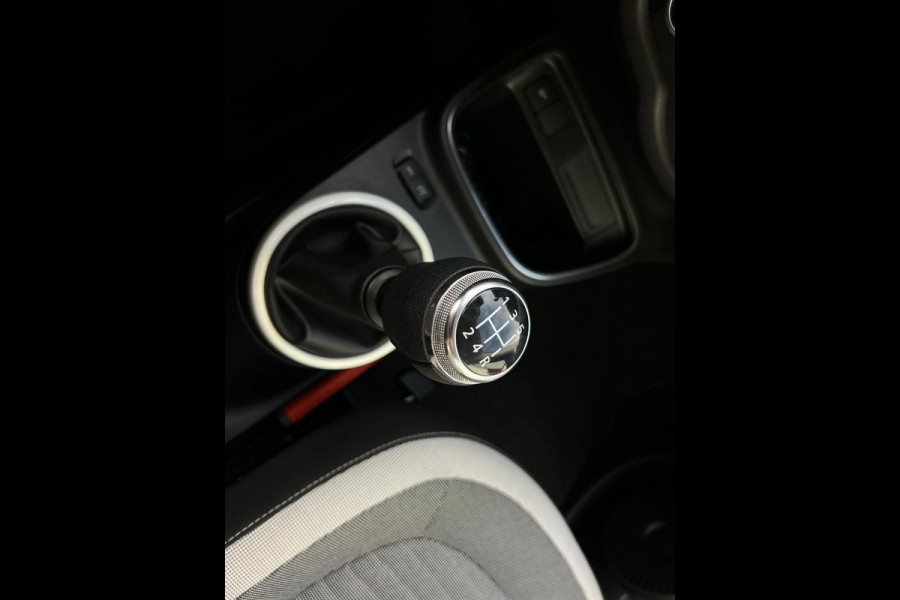 Renault Twingo 1.0 SCe Collection NL AUTO | AIRCO | LAGE KM Renault Twingo 1.0 SCe Collection NL AUTO | AIRCO | LAGE KM