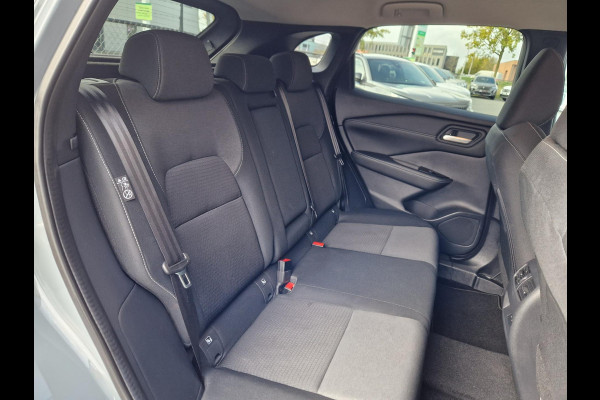 Nissan QASHQAI 1.3 MHEV N-Connecta /Nardogrijs /Winterpakket Nissan QASHQAI 1.3 MHEV N-Connecta /Nardogrijs /Winterpakket