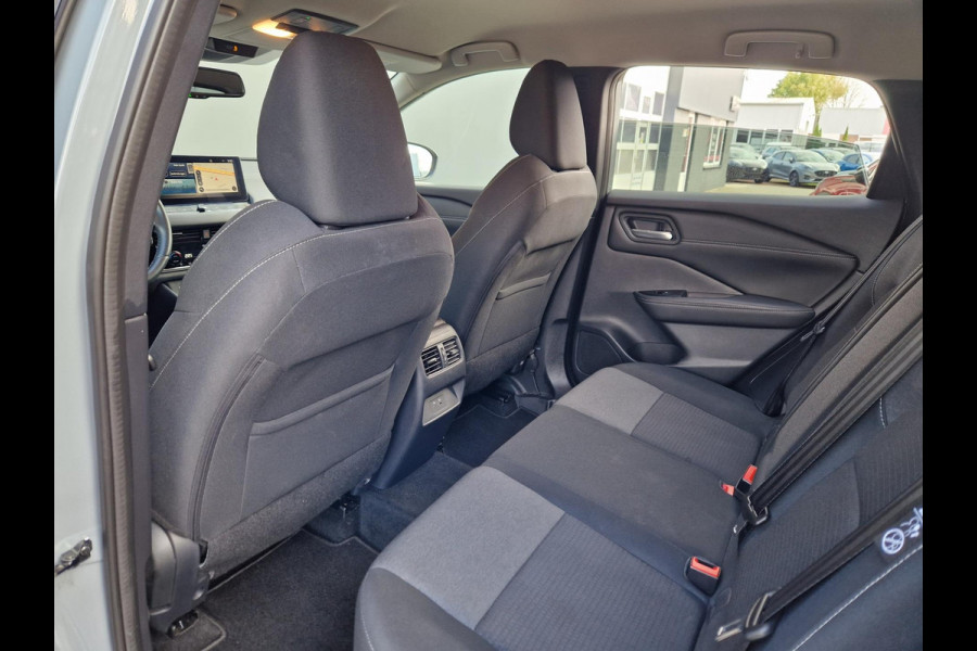 Nissan QASHQAI 1.3 MHEV N-Connecta /Nardogrijs /Winterpakket Nissan QASHQAI 1.3 MHEV N-Connecta /Nardogrijs /Winterpakket