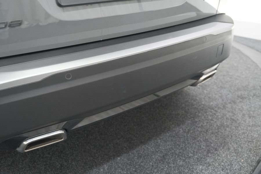 Peugeot 2008 PureTech 130 EAT8 GT | 360 Camera | Stoelmassage | Adaptieve Cruise Control | Dodehoekdetectie Peugeot 2008 PureTech 130 EAT8 GT | 360 Camera | Stoelmassage | Adaptieve Cruise Control | Dodehoekdetectie