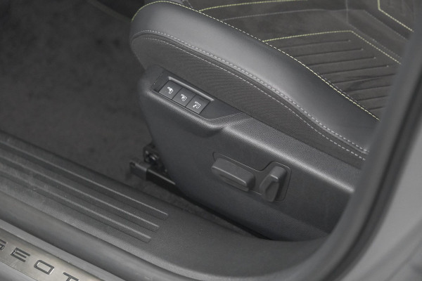 Peugeot 2008 PureTech 130 EAT8 GT | 360 Camera | Stoelmassage | Adaptieve Cruise Control | Dodehoekdetectie Peugeot 2008 PureTech 130 EAT8 GT | 360 Camera | Stoelmassage | Adaptieve Cruise Control | Dodehoekdetectie