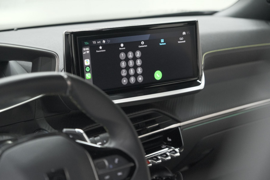 Peugeot 2008 PureTech 130 EAT8 GT | 360 Camera | Stoelmassage | Adaptieve Cruise Control | Dodehoekdetectie Peugeot 2008 PureTech 130 EAT8 GT | 360 Camera | Stoelmassage | Adaptieve Cruise Control | Dodehoekdetectie