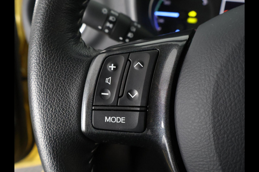 Toyota Yaris 1.5 HYBRID GOLD LIMITED EDITION.GARANTIE 8-2029 1e EIG.AFNEEMBARE TREKHAAK CLIMA. CRUISE. Toyota Yaris 1.5 HYBRID GOLD LIMITED EDITION.GARANTIE 8-2029 1e EIG.AFNEEMBARE TREKHAAK CLIMA. CRUISE.