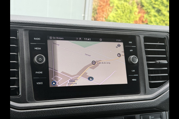 Volkswagen Crafter 35 2.0 TDI HIGHLINE+ / L3H3 / 750 KG DHOLLANDIA HYDR. LAADKLEP / AIRCO / CRUISE / NAVI / CAMERA / CARPLAY Volkswagen Crafter 35 2.0 TDI HIGHLINE+ / L3H3 / 750 KG DHOLLANDIA HYDR. LAADKLEP / AIRCO / CRUISE / NAVI / CAMERA / CARPLAY