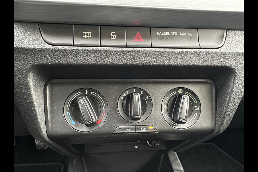 Škoda Fabia 1.0 TSI 95pk Ambition Wagon | Airco | Cruise | DAB | LM velgen | occasion Škoda Fabia 1.0 TSI 95pk Ambition Wagon | Airco | Cruise | DAB | LM velgen | occasion