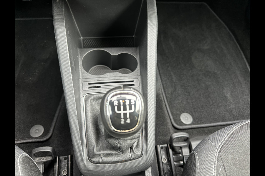 Škoda Fabia 1.0 TSI 95pk Ambition Wagon | Airco | Cruise | DAB | LM velgen | occasion Škoda Fabia 1.0 TSI 95pk Ambition Wagon | Airco | Cruise | DAB | LM velgen | occasion