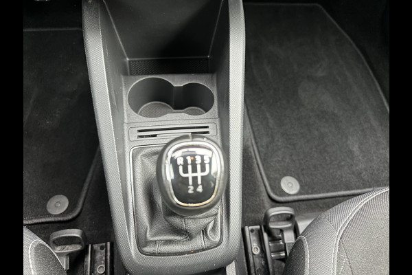 Škoda Fabia 1.0 TSI 95pk Ambition Wagon | Airco | Cruise | DAB | LM velgen | occasion Škoda Fabia 1.0 TSI 95pk Ambition Wagon | Airco | Cruise | DAB | LM velgen | occasion