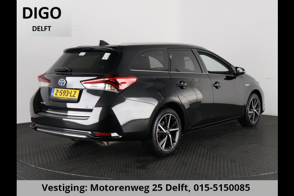 Toyota Auris Touring Sports 1.8 HYBRID DYNAMIC ULTIMATE NAVI GARANTIE 7-2027 STOELVERWARMING . PARKEERSENSOREN .CAMERA . Toyota Auris Touring Sports 1.8 HYBRID DYNAMIC ULTIMATE NAVI GARANTIE 7-2027 STOELVERWARMING . PARKEERSENSOREN .CAMERA .