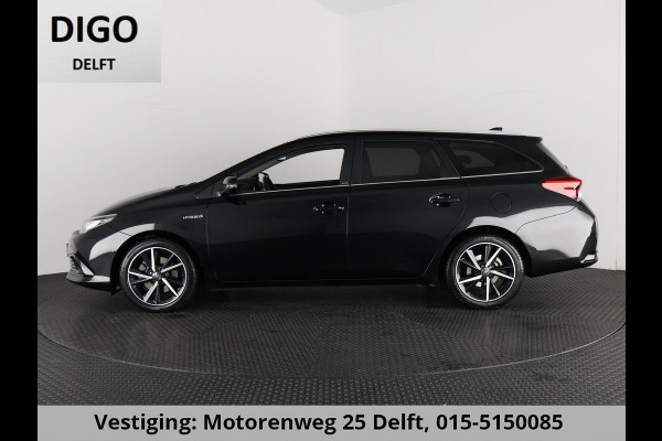 Toyota Auris Touring Sports 1.8 HYBRID DYNAMIC ULTIMATE NAVI GARANTIE 7-2027 STOELVERWARMING . PARKEERSENSOREN .CAMERA . Toyota Auris Touring Sports 1.8 HYBRID DYNAMIC ULTIMATE NAVI GARANTIE 7-2027 STOELVERWARMING . PARKEERSENSOREN .CAMERA .