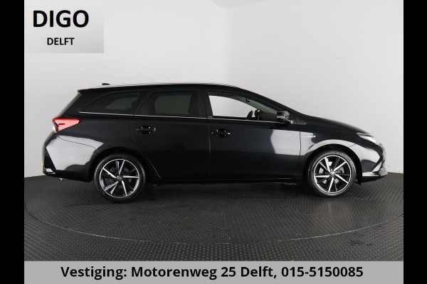 Toyota Auris Touring Sports 1.8 HYBRID DYNAMIC ULTIMATE NAVI GARANTIE 7-2027 STOELVERWARMING . PARKEERSENSOREN .CAMERA . Toyota Auris Touring Sports 1.8 HYBRID DYNAMIC ULTIMATE NAVI GARANTIE 7-2027 STOELVERWARMING . PARKEERSENSOREN .CAMERA .