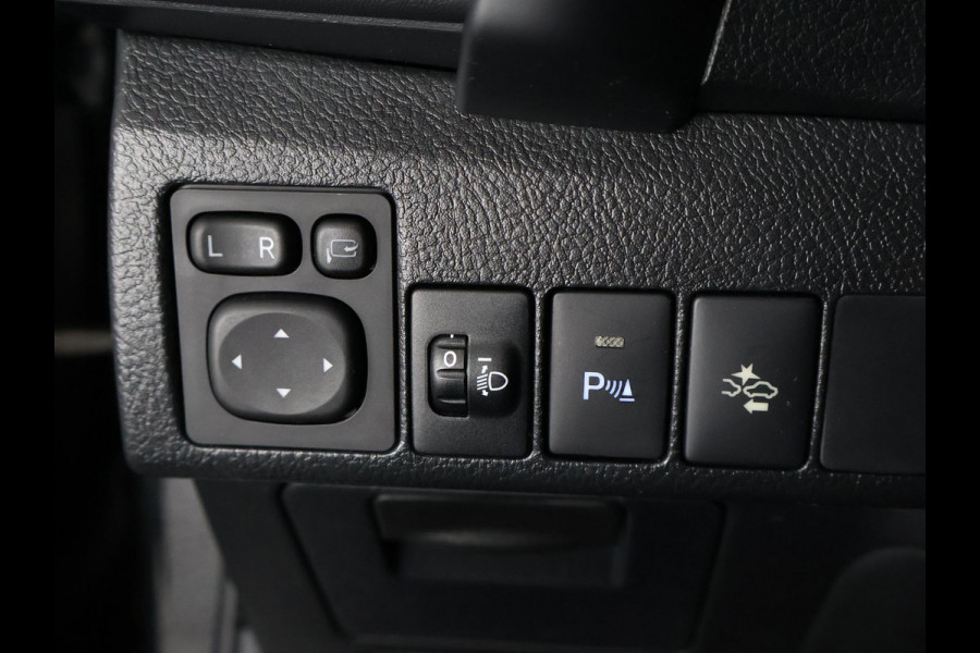Toyota Auris Touring Sports 1.8 HYBRID DYNAMIC ULTIMATE NAVI GARANTIE 7-2027 STOELVERWARMING . PARKEERSENSOREN .CAMERA . Toyota Auris Touring Sports 1.8 HYBRID DYNAMIC ULTIMATE NAVI GARANTIE 7-2027 STOELVERWARMING . PARKEERSENSOREN .CAMERA .