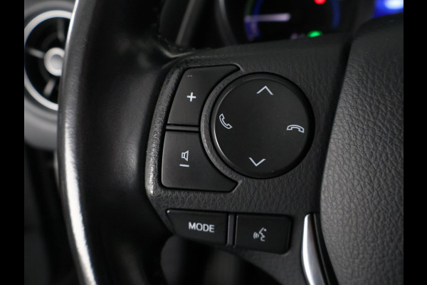 Toyota Auris Touring Sports 1.8 HYBRID DYNAMIC ULTIMATE NAVI GARANTIE 7-2027 STOELVERWARMING . PARKEERSENSOREN .CAMERA . Toyota Auris Touring Sports 1.8 HYBRID DYNAMIC ULTIMATE NAVI GARANTIE 7-2027 STOELVERWARMING . PARKEERSENSOREN .CAMERA .