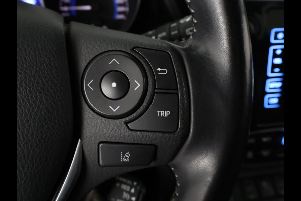 Toyota Auris Touring Sports 1.8 HYBRID DYNAMIC ULTIMATE NAVI GARANTIE 7-2027 STOELVERWARMING . PARKEERSENSOREN .CAMERA . Toyota Auris Touring Sports 1.8 HYBRID DYNAMIC ULTIMATE NAVI GARANTIE 7-2027 STOELVERWARMING . PARKEERSENSOREN .CAMERA .