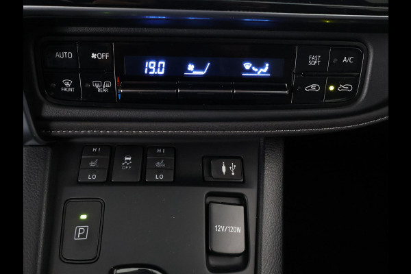 Toyota Auris Touring Sports 1.8 HYBRID DYNAMIC ULTIMATE NAVI GARANTIE 7-2027 STOELVERWARMING . PARKEERSENSOREN .CAMERA . Toyota Auris Touring Sports 1.8 HYBRID DYNAMIC ULTIMATE NAVI GARANTIE 7-2027 STOELVERWARMING . PARKEERSENSOREN .CAMERA .