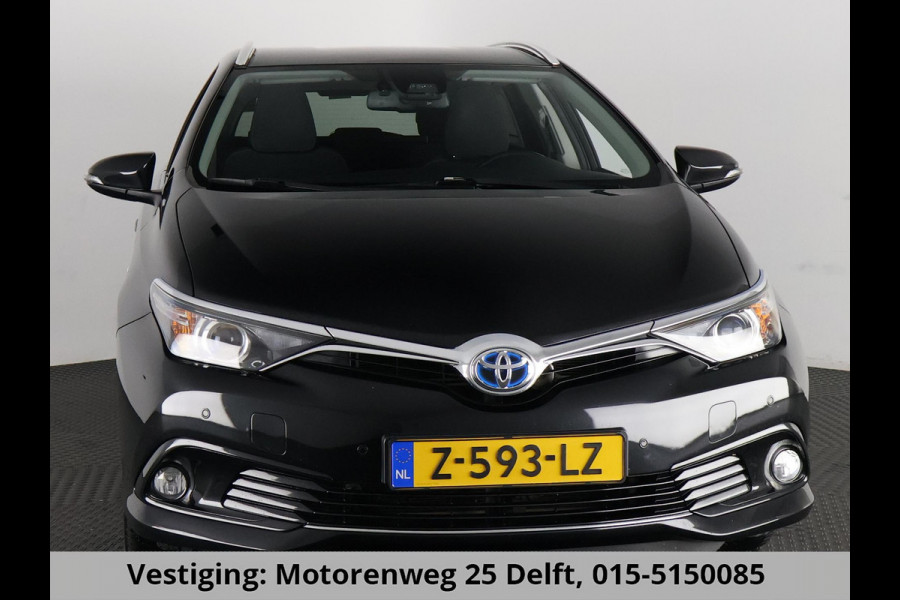 Toyota Auris Touring Sports 1.8 HYBRID DYNAMIC ULTIMATE NAVI GARANTIE 7-2027 STOELVERWARMING . PARKEERSENSOREN .CAMERA . Toyota Auris Touring Sports 1.8 HYBRID DYNAMIC ULTIMATE NAVI GARANTIE 7-2027 STOELVERWARMING . PARKEERSENSOREN .CAMERA .
