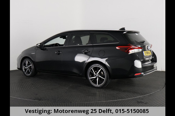 Toyota Auris Touring Sports 1.8 HYBRID DYNAMIC ULTIMATE NAVI GARANTIE 7-2027 STOELVERWARMING . PARKEERSENSOREN .CAMERA . Toyota Auris Touring Sports 1.8 HYBRID DYNAMIC ULTIMATE NAVI GARANTIE 7-2027 STOELVERWARMING . PARKEERSENSOREN .CAMERA .