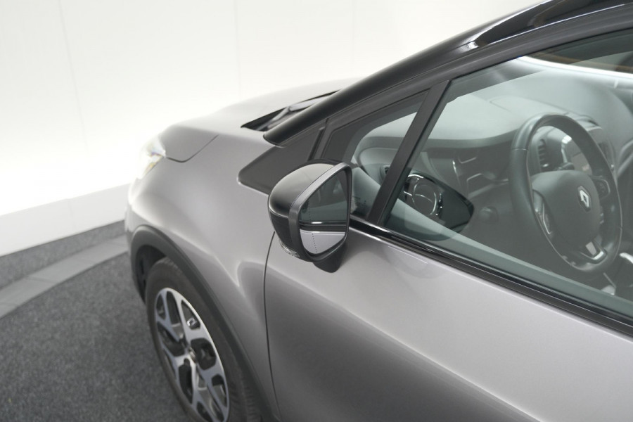 Renault Captur TCe 150 EDC Intens | Trekhaak | Camera | Dodehoekdetectie | Navigatie Renault Captur TCe 150 EDC Intens | Trekhaak | Camera | Dodehoekdetectie | Navigatie