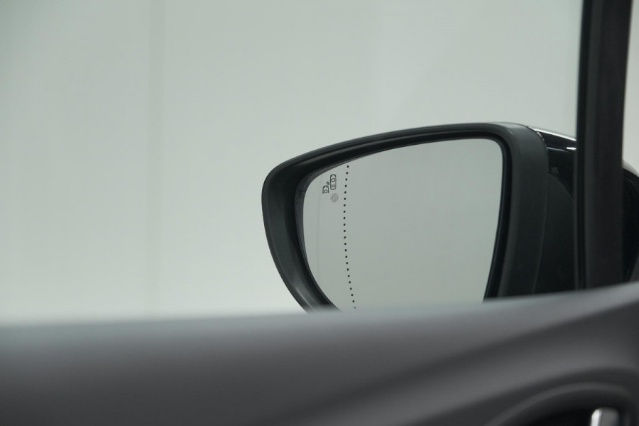 Renault Captur TCe 150 EDC Intens | Trekhaak | Camera | Dodehoekdetectie | Navigatie Renault Captur TCe 150 EDC Intens | Trekhaak | Camera | Dodehoekdetectie | Navigatie