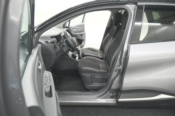 Renault Captur TCe 150 EDC Intens | Trekhaak | Camera | Dodehoekdetectie | Navigatie Renault Captur TCe 150 EDC Intens | Trekhaak | Camera | Dodehoekdetectie | Navigatie