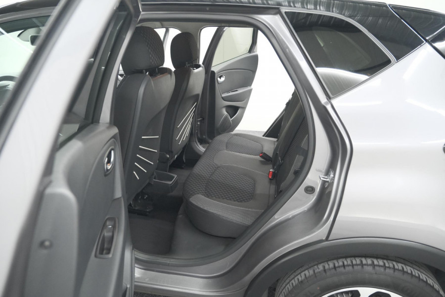 Renault Captur TCe 150 EDC Intens | Trekhaak | Camera | Dodehoekdetectie | Navigatie Renault Captur TCe 150 EDC Intens | Trekhaak | Camera | Dodehoekdetectie | Navigatie