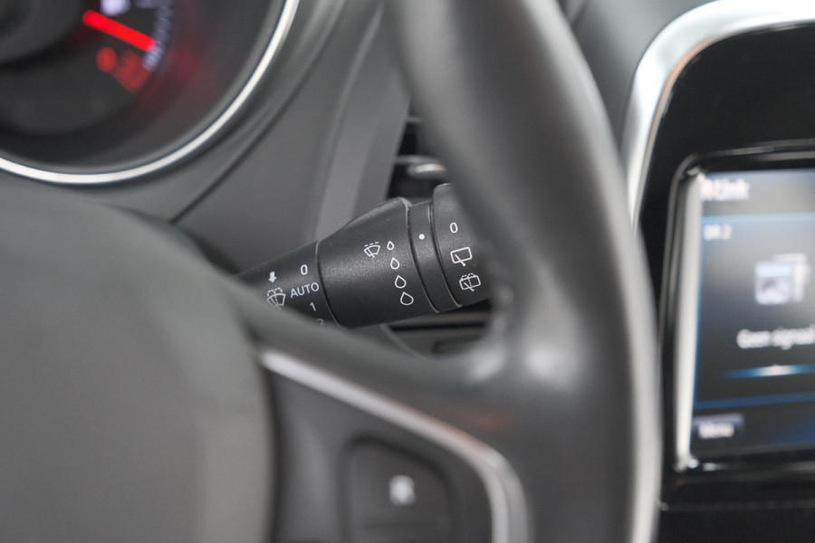 Renault Captur TCe 150 EDC Intens | Trekhaak | Camera | Dodehoekdetectie | Navigatie Renault Captur TCe 150 EDC Intens | Trekhaak | Camera | Dodehoekdetectie | Navigatie