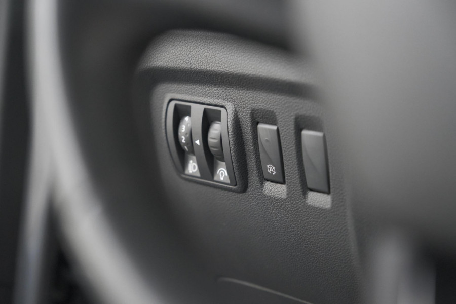 Renault Captur TCe 150 EDC Intens | Trekhaak | Camera | Dodehoekdetectie | Navigatie Renault Captur TCe 150 EDC Intens | Trekhaak | Camera | Dodehoekdetectie | Navigatie