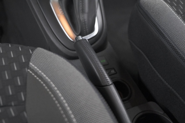 Renault Captur TCe 150 EDC Intens | Trekhaak | Camera | Dodehoekdetectie | Navigatie Renault Captur TCe 150 EDC Intens | Trekhaak | Camera | Dodehoekdetectie | Navigatie