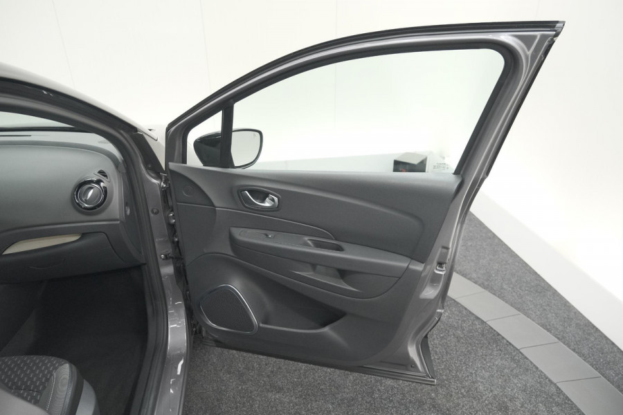 Renault Captur TCe 150 EDC Intens | Trekhaak | Camera | Dodehoekdetectie | Navigatie Renault Captur TCe 150 EDC Intens | Trekhaak | Camera | Dodehoekdetectie | Navigatie