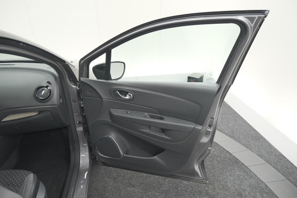 Renault Captur TCe 150 EDC Intens | Trekhaak | Camera | Dodehoekdetectie | Navigatie Renault Captur TCe 150 EDC Intens | Trekhaak | Camera | Dodehoekdetectie | Navigatie