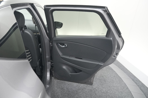 Renault Captur TCe 150 EDC Intens | Trekhaak | Camera | Dodehoekdetectie | Navigatie Renault Captur TCe 150 EDC Intens | Trekhaak | Camera | Dodehoekdetectie | Navigatie