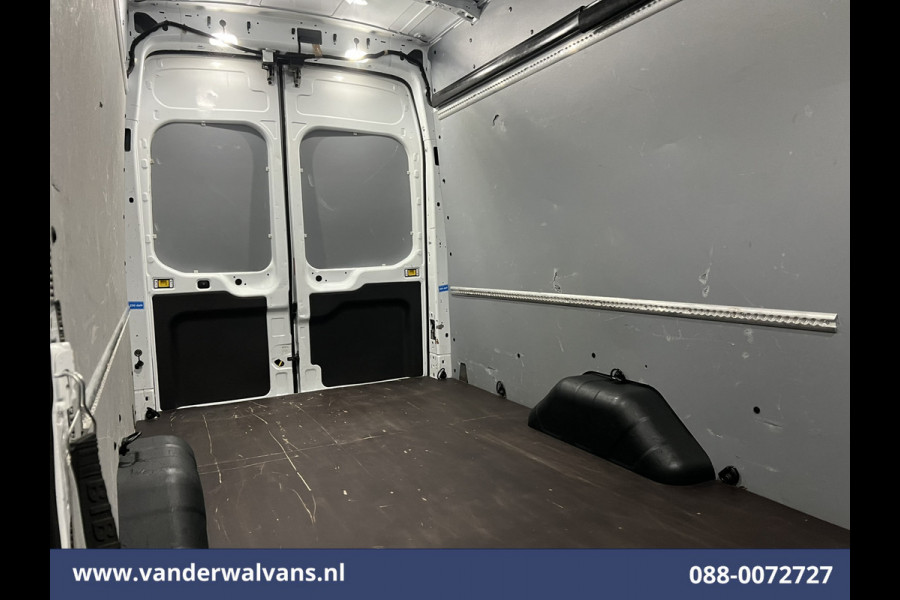 Ford Transit 2.0 TDCI 131pk L4H3 Euro6 Airco | Camera | Apple Carplay | Navigatie | Cruisecontrol | Stoelverwarming Cruisecontrol, parkeersensoren, verwarmde voorruit, bijrijdersbank, Android auto
