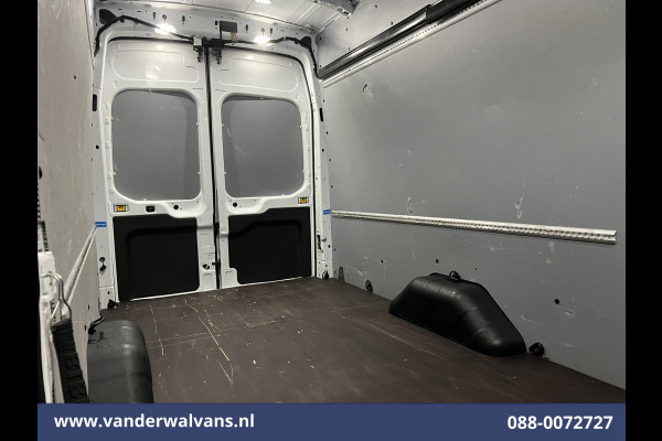 Ford Transit 2.0 TDCI 131pk L4H3 Euro6 Airco | Camera | Apple Carplay | Navigatie | Cruisecontrol | Stoelverwarming Cruisecontrol, parkeersensoren, verwarmde voorruit, bijrijdersbank, Android auto
