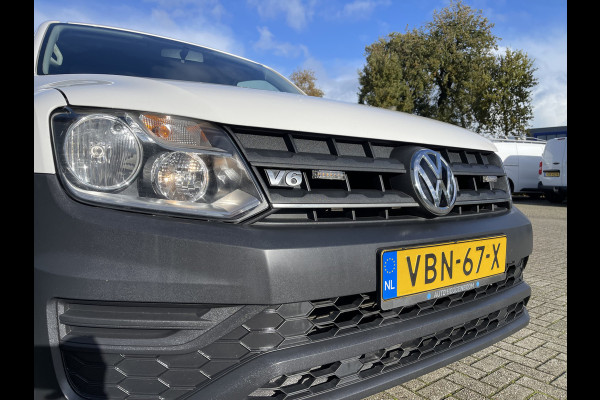 Volkswagen Amarok 3.0 TDI 164pk 4 Motion Plus Cab Trendline / 2 persoons / vaste prijs rijklaar € 19.950 ex btw / lease vanaf € / 4x4 / airco / mag 3000 kg trekken / euro 6 diesel / bpm vrij