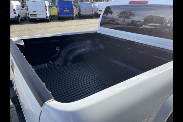 Volkswagen Amarok 3.0 TDI 164pk 4 Motion Plus Cab Trendline / 2 persoons / vaste prijs rijklaar € 19.950 ex btw / lease vanaf € / 4x4 / airco / mag 3000 kg trekken / euro 6 diesel / bpm vrij