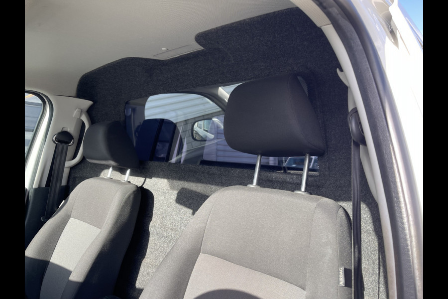 Volkswagen Amarok 3.0 TDI 164pk 4 Motion Plus Cab Trendline / 2 persoons / vaste prijs rijklaar € 19.950 ex btw / lease vanaf € / 4x4 / airco / mag 3000 kg trekken / euro 6 diesel / bpm vrij