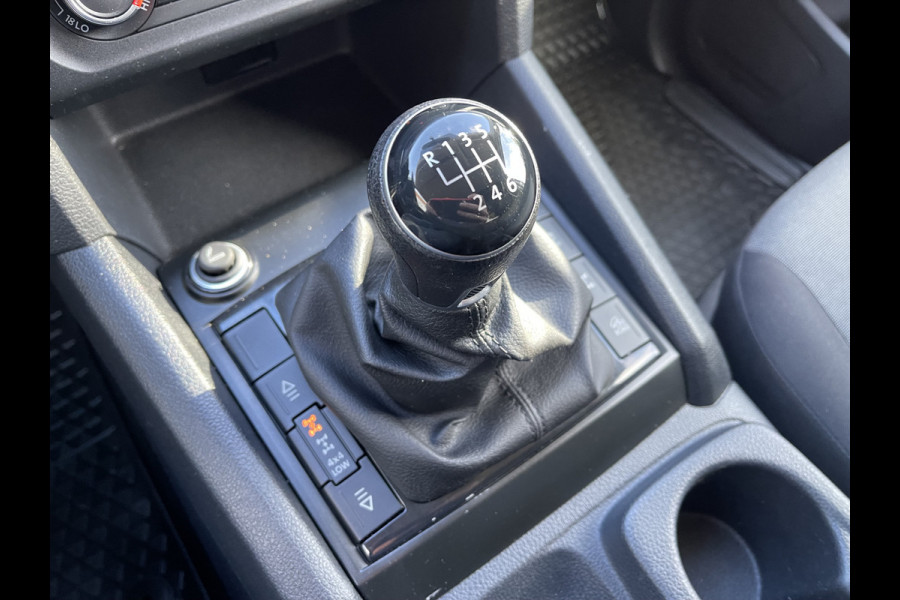 Volkswagen Amarok 3.0 TDI 164pk 4 Motion Plus Cab Trendline / 2 persoons / vaste prijs rijklaar € 19.950 ex btw / lease vanaf € / 4x4 / airco / mag 3000 kg trekken / euro 6 diesel / bpm vrij
