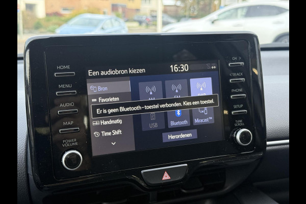 Toyota Yaris 1.5 Hybrid Dynamic Plus | Stoelverwarming, 16 inch, LED, Apple CarPlay/Android Auto, Parkeercamera, Keyless Toyota Yaris 1.5 Hybrid Dynamic Plus | Stoelverwarming, 16 inch, LED, Apple CarPlay/Android Auto, Parkeercamera, Keyless