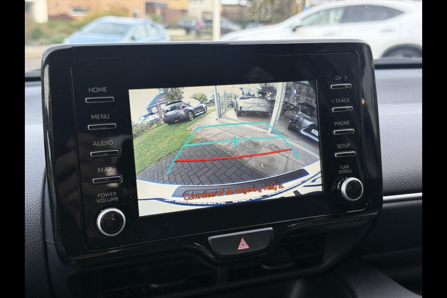 Toyota Yaris 1.5 Hybrid Dynamic Plus | Stoelverwarming, 16 inch, LED, Apple CarPlay/Android Auto, Parkeercamera, Keyless Toyota Yaris 1.5 Hybrid Dynamic Plus | Stoelverwarming, 16 inch, LED, Apple CarPlay/Android Auto, Parkeercamera, Keyless