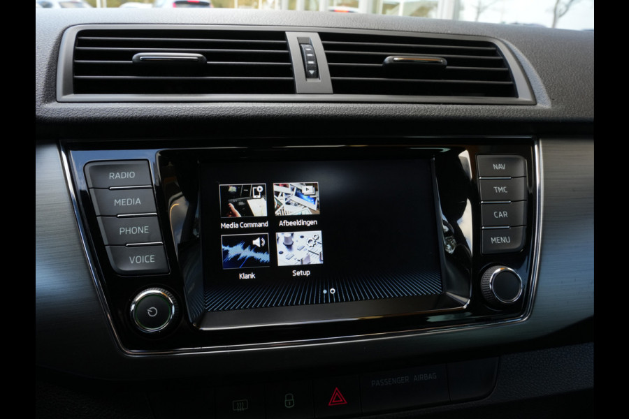 Škoda Fabia Combi 1.0 TSI Style | Navigatie | DAB | Android/Apple Carplay Škoda Fabia Combi 1.0 TSI Style | Navigatie | DAB | Android/Apple Carplay