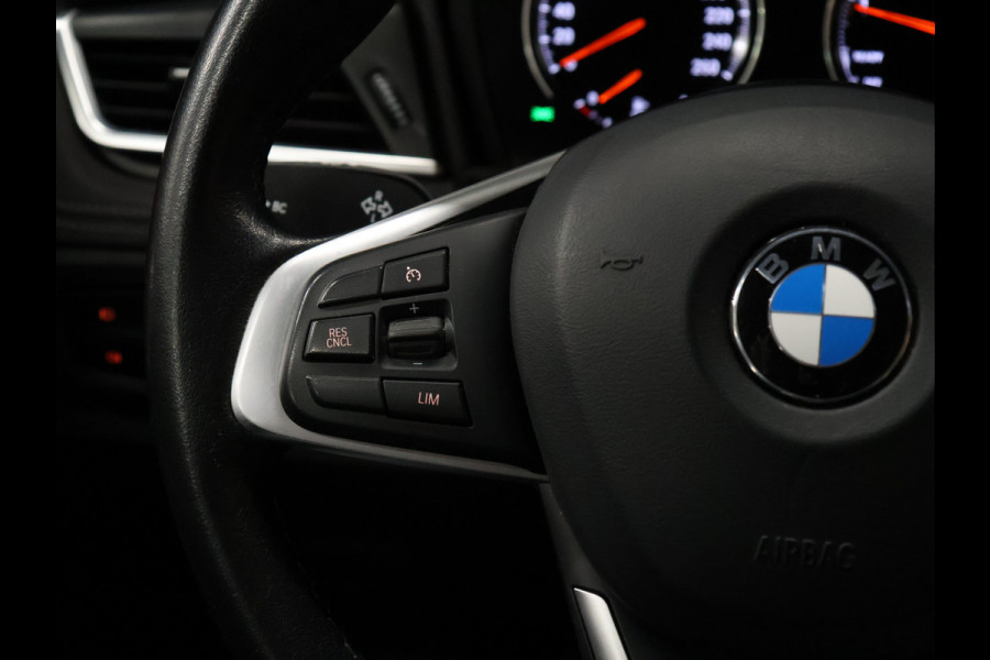 BMW 2 Serie Gran Tourer 218i 7p. Executive Edition [7-ZITS, TREKHAAK AFNEEMBAAR, HEAD-UP, PDC ACHTER, LEDVERLICHTING, BLUETOOTH, ELEKTRISCHE ACHTERKLEP, 6-BAK, CRUISE, CLIMATE, NIEUWSTAAT]