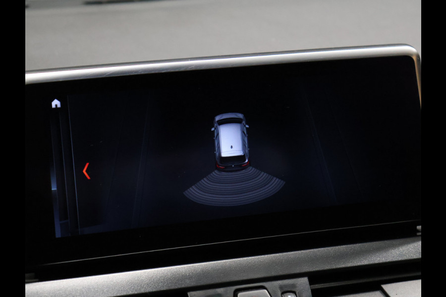 BMW 2 Serie Gran Tourer 218i 7p. Executive Edition [7-ZITS, TREKHAAK AFNEEMBAAR, HEAD-UP, PDC ACHTER, LEDVERLICHTING, BLUETOOTH, ELEKTRISCHE ACHTERKLEP, 6-BAK, CRUISE, CLIMATE, NIEUWSTAAT]