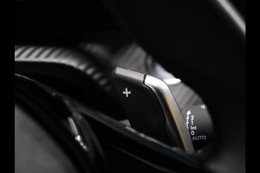 Peugeot 208 1.2 PureTech Blue Lease Allure [APPLE CARPLAY, ANDROID, CAMERA, 3D-COCKPIT, LEDVERLICHTING, HALF LEDER, CRUISE, CLIMATE, NIEUWSTAAT]