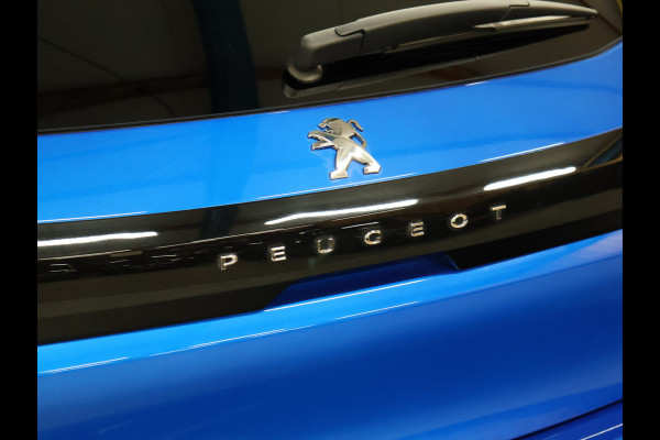 Peugeot 208 1.2 PureTech Blue Lease Allure [APPLE CARPLAY, ANDROID, CAMERA, 3D-COCKPIT, LEDVERLICHTING, HALF LEDER, CRUISE, CLIMATE, NIEUWSTAAT]
